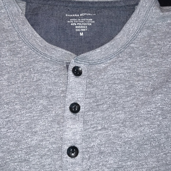 Banana Republic long sleeve t shirt - Picture 2 of 2